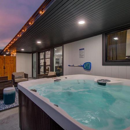 5-Bd Modern Central Getaway W Hot Tub - Mins To Dt هيوستن المظهر الخارجي الصورة